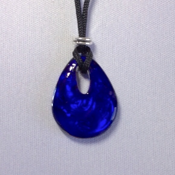 Dainty Art Glass Pendant Necklace - Picture 2 of 6